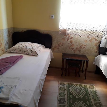 Guest House Nino Batumi Luaran gambar