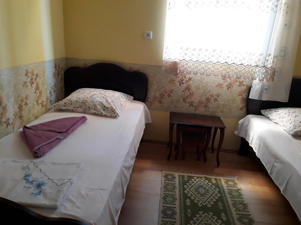 Guest House Nino Batumi Luaran gambar