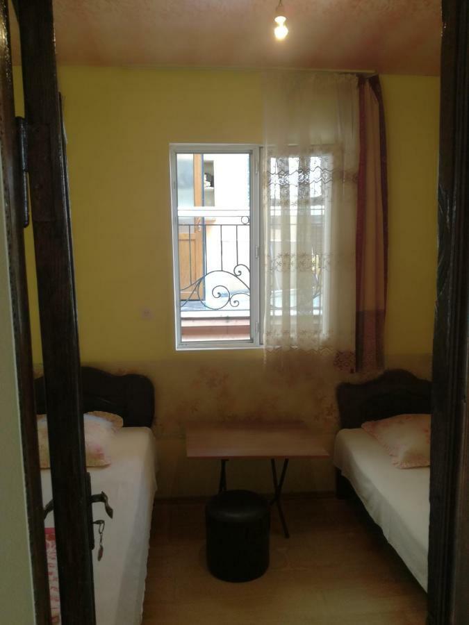 Guest House Nino Batumi Luaran gambar